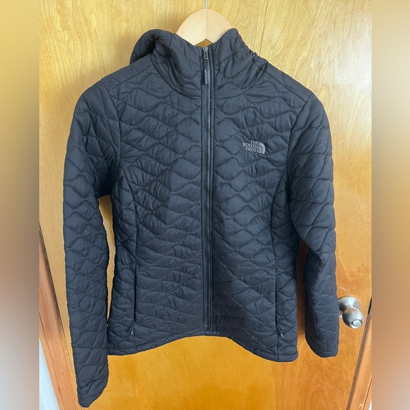 The North Face Women’s Thermoball Hooded Black Quilted Jacket - Picture 1 of 4